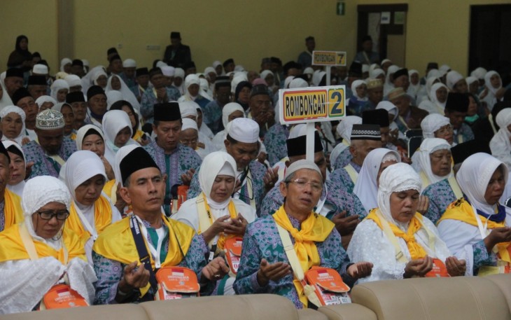 393 Calon Jemaah Haji Kloter 1 Bengkulu Diberangkatkan