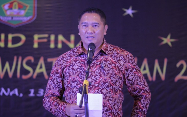 Panitia pelaksana Fadli Siagian saat menyampaikan laporannya