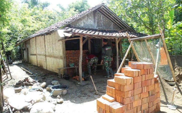 Kediaman Serun  Desa Jatimulya salah satu warga yang mendapat perbaikan rumah program TMMD Tegal