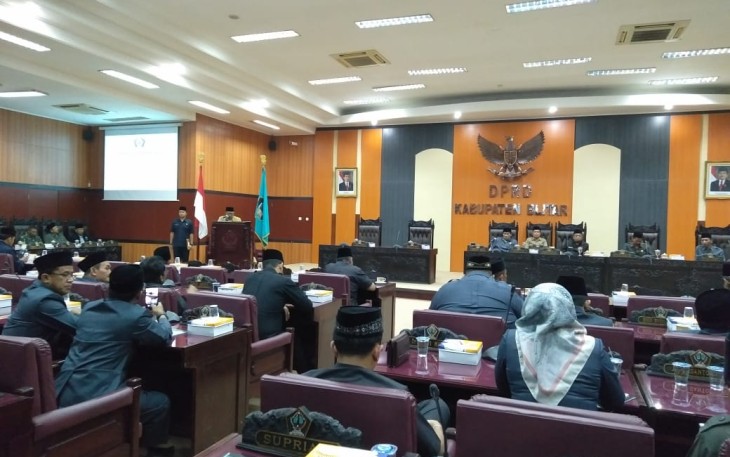Suasana rapat paripurna DPRD Kabupaten Blitar  terkait pandangan umum fraksi atas APBD-P Kabupaten Blitar tahun 2019.