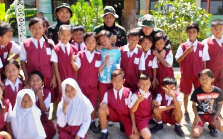 Satgas TMMD Memotivasi Giat Belajar
