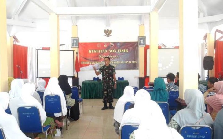Penyuluh TMMD Tegal Berikan Pemahaman Proxy War