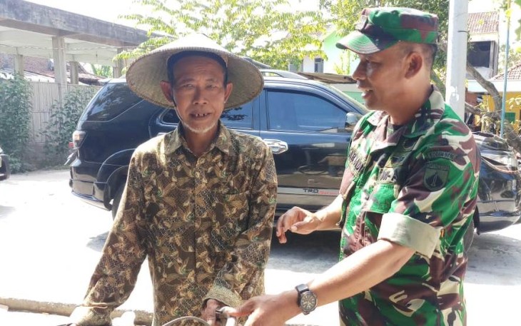 Danramil Getol Cek Pekerjaan TMMD
