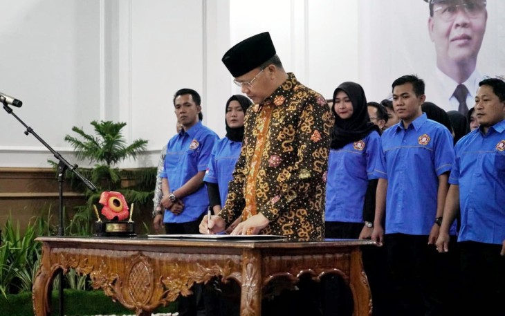 Gubernur Bengkulu Rohidin Mersyah Kukuhkan Karang Taruna Provinsi Bengkulu 