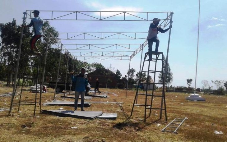 Satgas TMMD tegal mulai pasang tratag atau Tarub