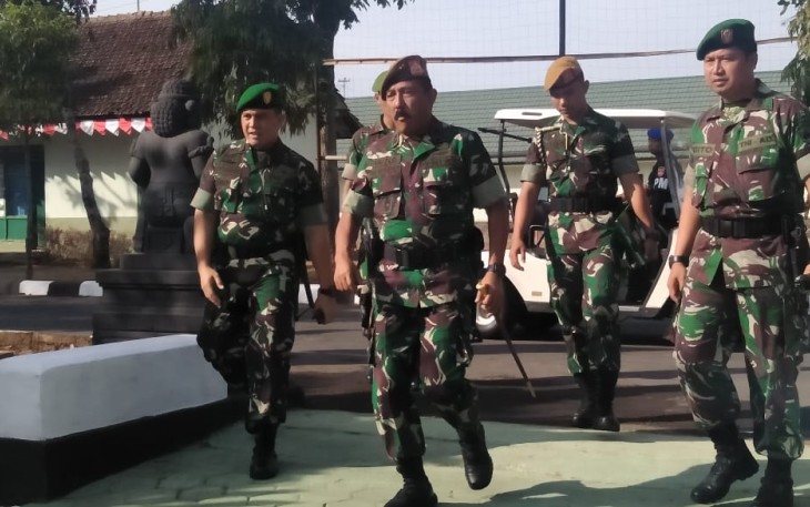 Pandam IV/Diponegoro Mayjen TNI Muchamad Effendi SE MM
