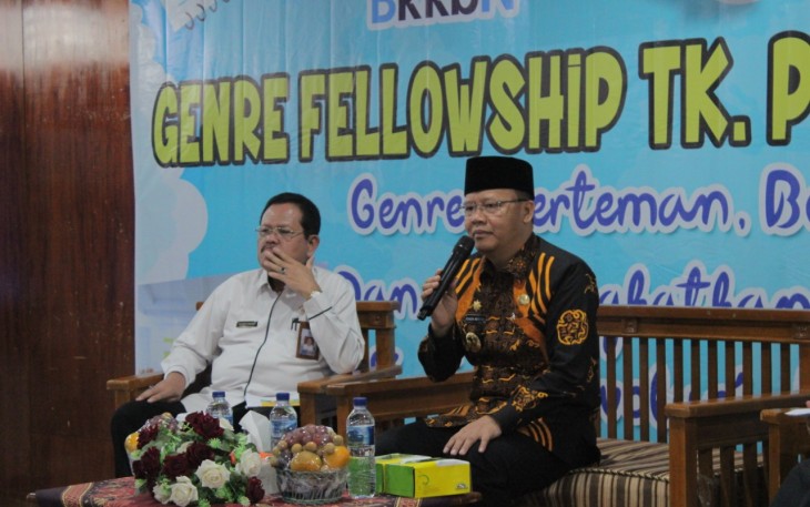 Gubernur Bengkulu Rohidin Mersyah saat berbincang bersama Duta GenRe