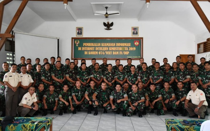 Peserta Pembekalan di Internet Intelijen