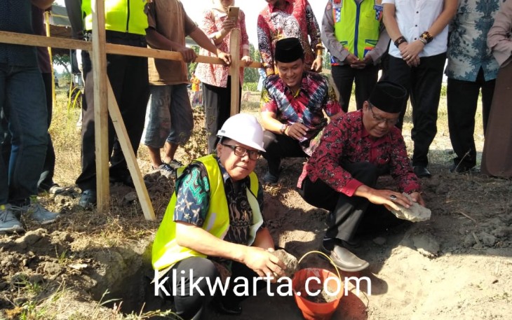 Plt Walikota Blitar Hadiri Peletakan Batu Pertama Pembangunan Gedung Kelurahan Karangtengah