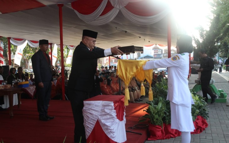Upacara Penurunan Sang Saka Merah Putih Tingkat Kabupaten Brebes