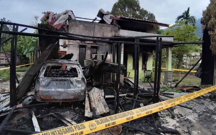 Bekas rumah wartawan Asnawi Luwi yang diduga dibakar