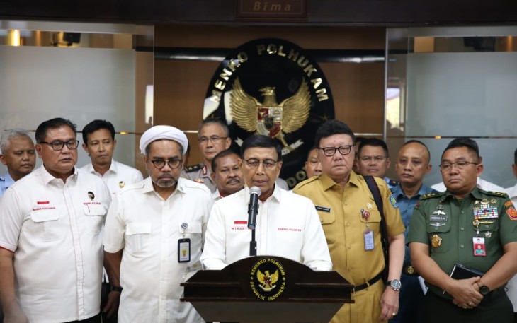 Menkopolhukam Wiranto saat konferensi pers