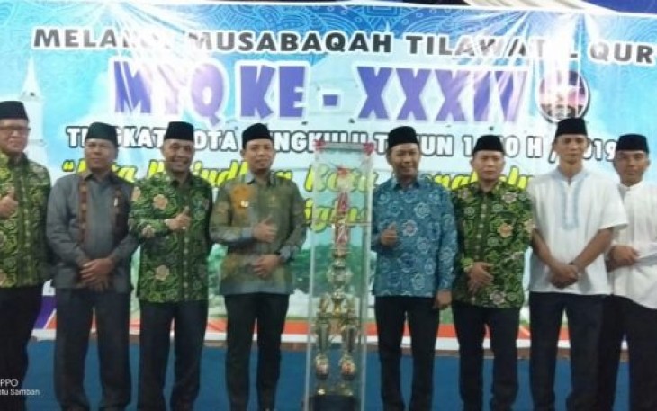 Wakil Wali Kota Bengkulu Dedy Wahyudi Foto Bersama 