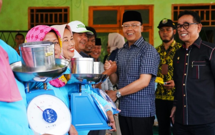 Gubernur Bengkulu Rohidin Mersyah Kelompok Usaha Bersama  Rumah Pangan Kita Kabupaten Kepahiang 