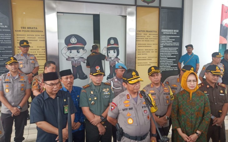 Bersama Dandim Kapolres Tangsel Sambut Kunjungan Kapolda Metro