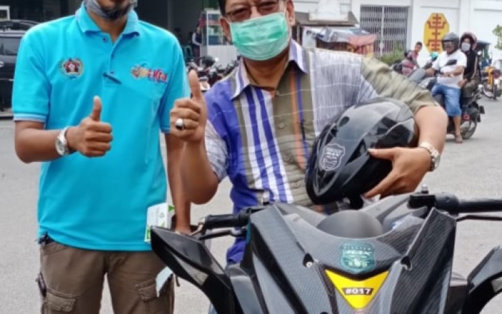 PWI Asahan Bagikan 1000 Masker Kepada Pengguna Jalan