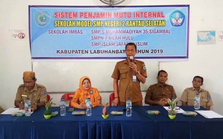 Kepala Dinas Pendidikan Labuhanbatu Drs. H Sarimpunan S.Pd