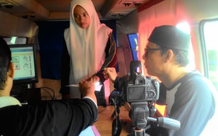 Proses Perekaman KTP Elektronik di  SMK Negeri 1 Kota Bengkulu