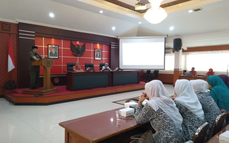 Plt Wali Kota Blitar Santoso Saat Memberikan Sambutan Dalam Acara Seminar Pencegahan Penyakit Tidak Menular