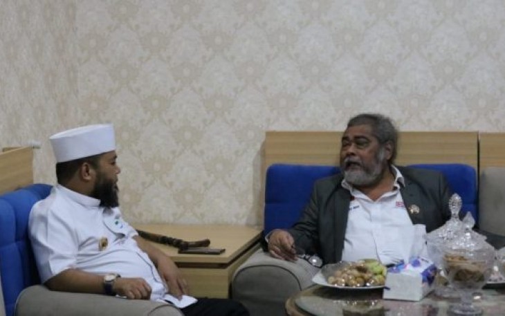 Wali Kota Bengkulu Helmi Hasan Bertemu Dengan Komnas Perlindungan Anak Aris Merdeka Sirait di Balai Kota Bengkulu