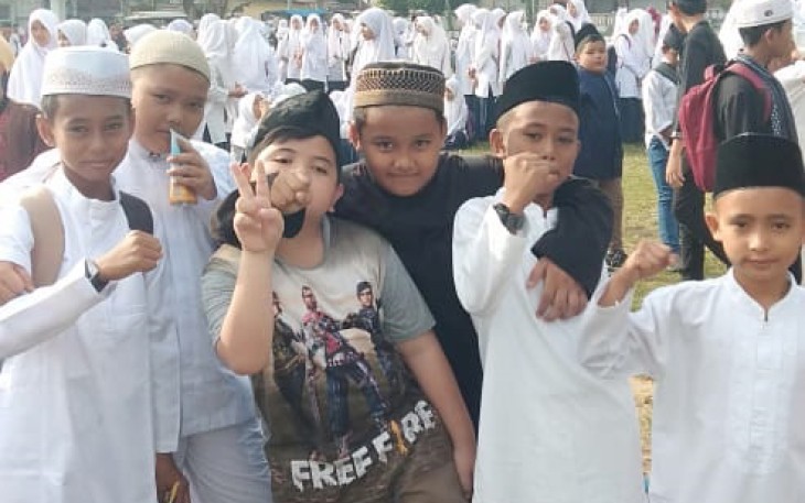 Siswa-Siswi SDN 10 Rantau Utara Turut Semarakkan Pawai Ta'aruf