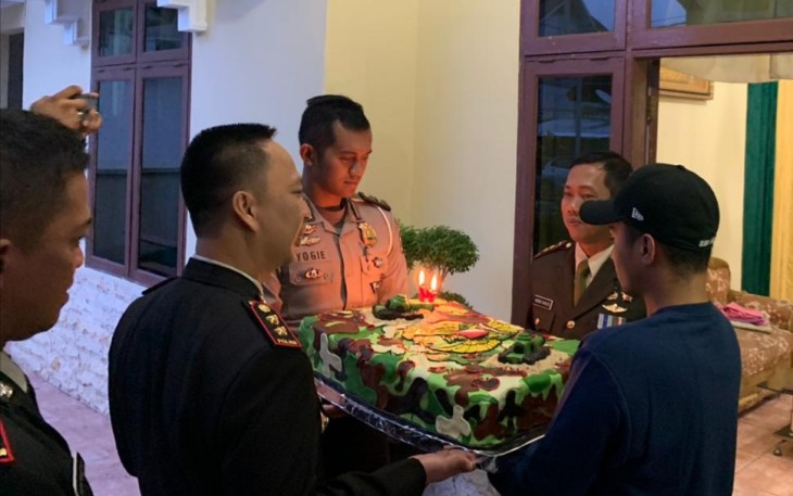 Kapolres Lhokseumawe Datangi Dandim Beri Surprise Ultah HUT TNI ke-74