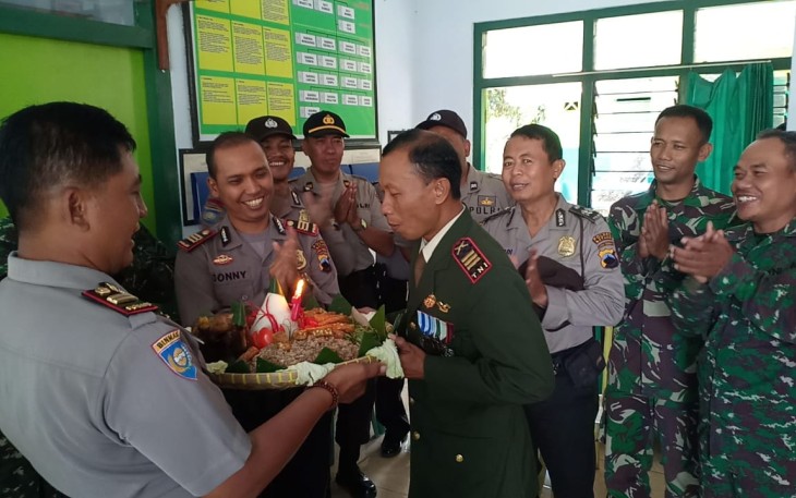 Puluhan Personel Polsek Limpung Jajaran Polres Batang Sambangi Koramil 02/Limpung