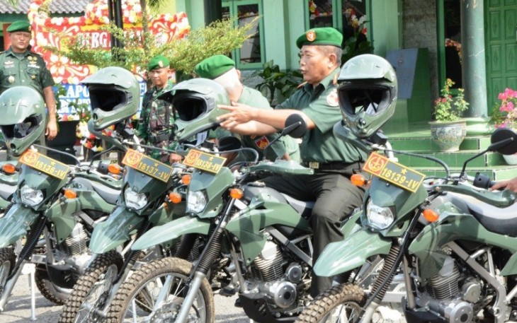 Dandim 0713/Brebes Serahkan Kendaraan Operasional Untuk Babinsa