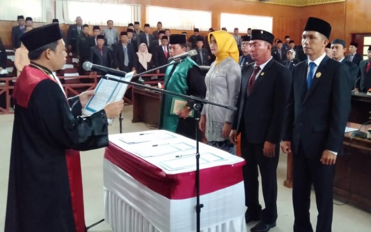 Pelantikan dan pengambilan sumpah/janji jabatan