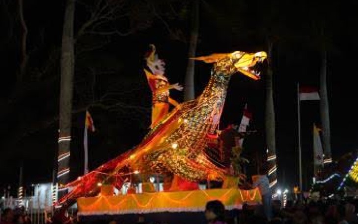 Telong-Telong Lampion Raksasa Khas Festival Tabut