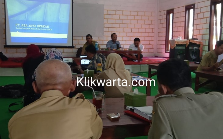 Suasana Sidang Dokumen Lingkungan Oleh DLH Pemkab Blitar