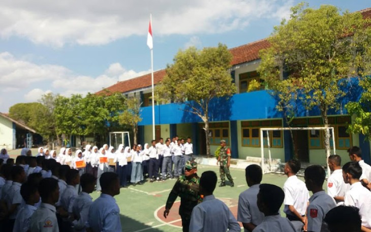 Babinsa Gantiwarno Sosialisasikan Wasbang Tentang Bahaya Narkoba