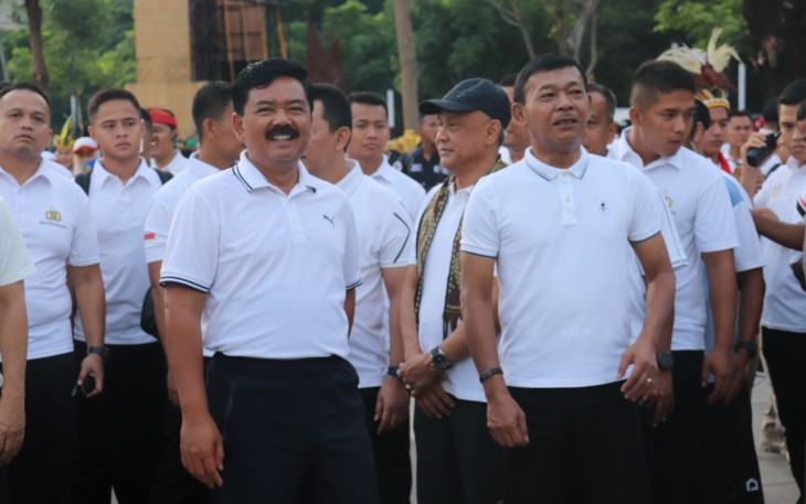 Panglima TNI Ikuti Jalan Sehat Keluarga Indonesia 2019
