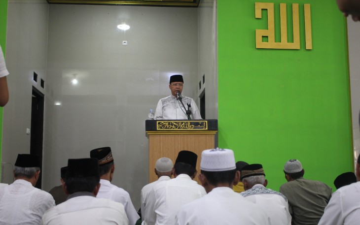 Gubernur Rohidin Salurkan Dana CSR Bank Bengkulu