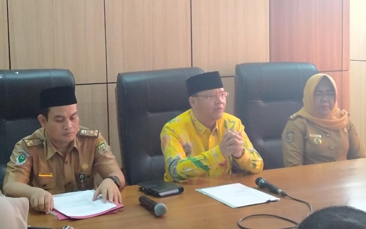 Gubernur Bengkulu Rohidin saat gelar konferensi pers
