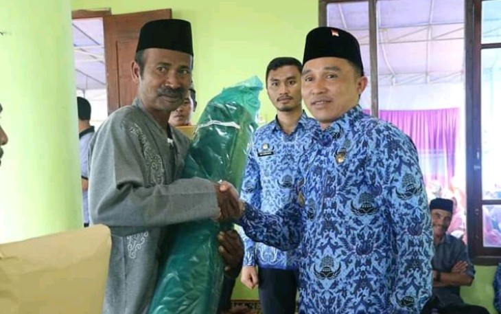 Bupati Lambar Pererat Silaturahmi dengan Masyarakat