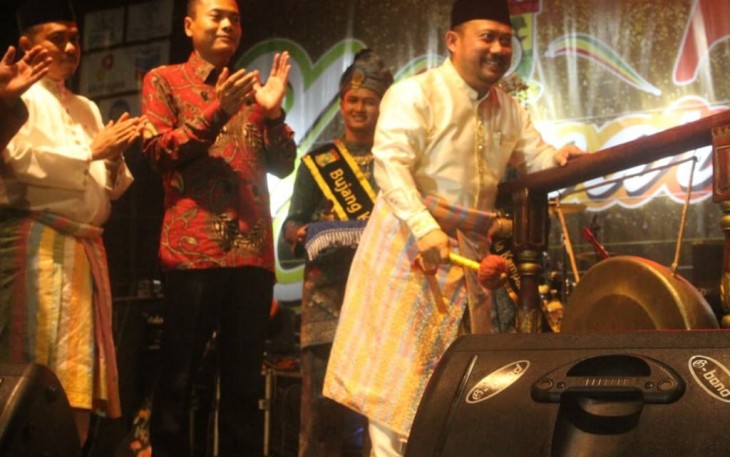 Pemukulan Gong tanda dibukanya Kampar Expo 2020