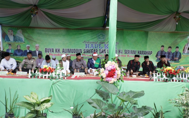 H Surya BSc Hadiri Haul Ke I Pendiri Pondok Pesantren Bina Ulama Kisaran