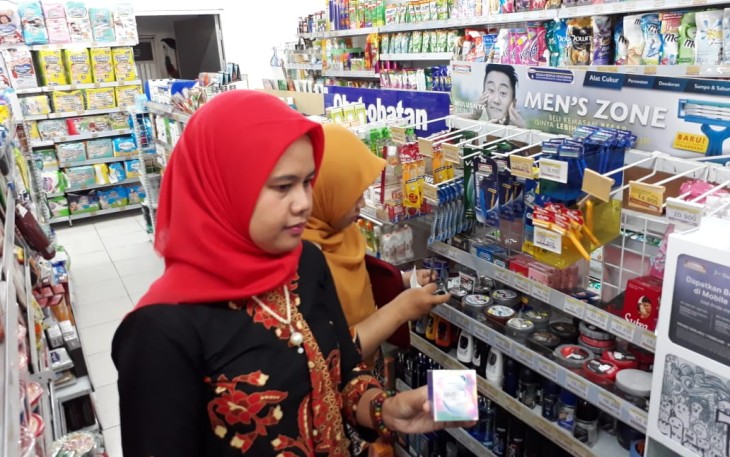 Satpol PP Sidak Toko Perbelanjaan 