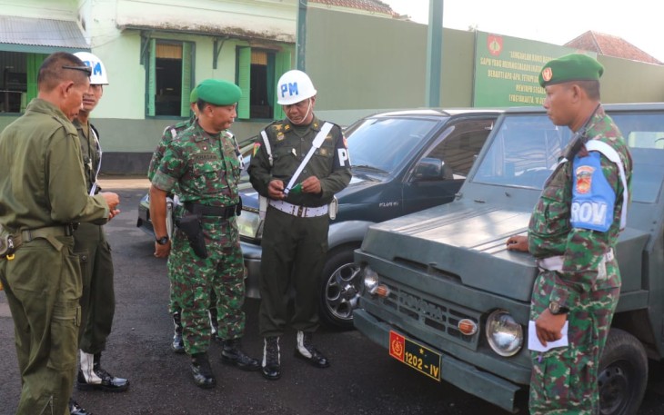 Cek kendaraan dinas
