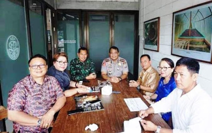 Dandim 1310 Bitung Letkol INF.Kusnandar Hidayat bersama Kapolres Bitung AKBP.F.X.Winardi Prabowo SIk silahturahmi FKUB Bitung