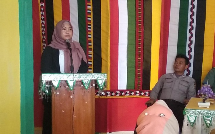 Ade Dwi Sintya Anggota DPRK Aceh Singkil saat menyampaikan arahannya dalam Musrenbang kecamatan Singkil.