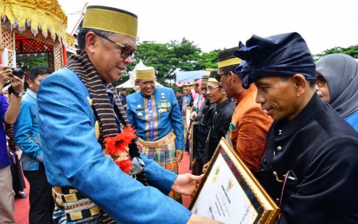 Gubernur Sulsel HM Nurdin Abdullah saat dalam acara di halaman Kantor Gubernur Sulsel