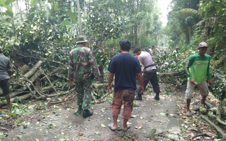 TNI Dan Polri Bersinergi Dengan Masyarakat