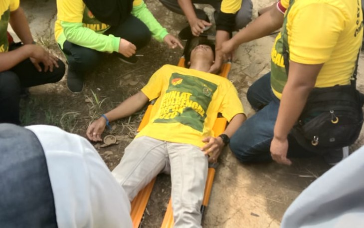 Simulasi pertolongan korban banjir