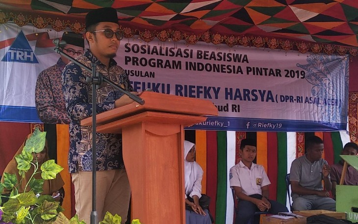 Fairuz Akhyar anggota DPRK Aceh Singkil.