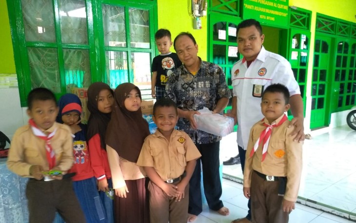 DPC JPKP Madidir Bersama Donatur Berikan Sembako Ke Panti Asuhan Muhammadiyah Bitung