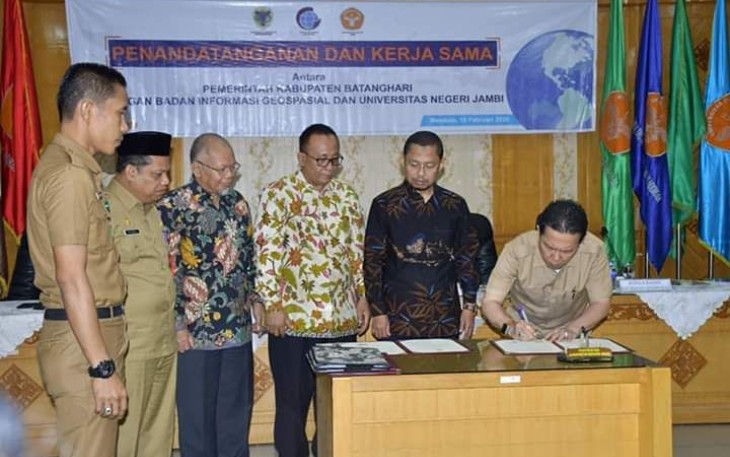 Bupati Batang Hari Teken Kerjasama dengan BIG dan Unja