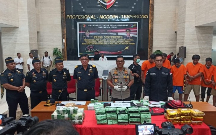 Polri memberikan keterangan pers terkait hasil penangkapan tersangka kasus narkoba