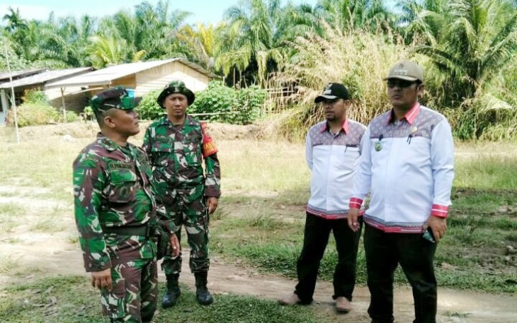 Anggota Kodim 0207/Simalungun Dapat Acungan Jempol Camat